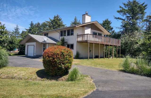 Large 2+ bedroom 2.56 bath home with large attached garage photos photos