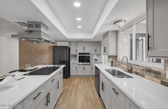 FREE RENT OFF 1ST MONTHS RENT!!!!!   INTERESTED  Remodeled Tempe Home 4BR/2BA Gallery 3