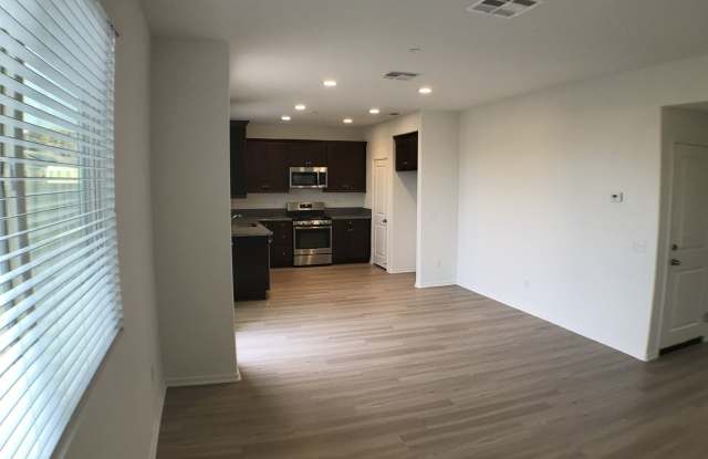 24236 Lilac Lane Gallery 3