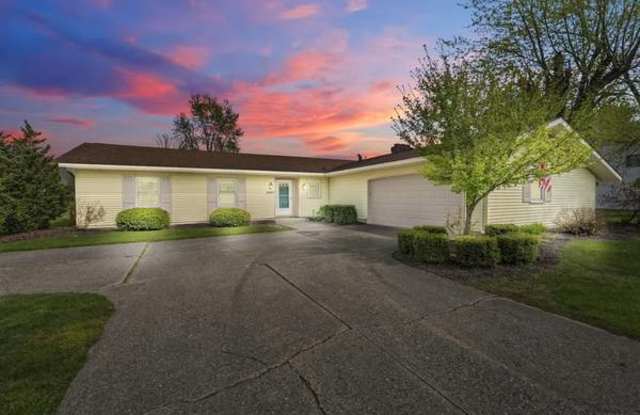 2907 Greenbriar Drive photos photos
