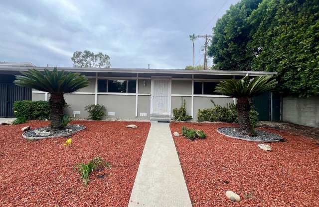 5811 Agnes Ave photos photos