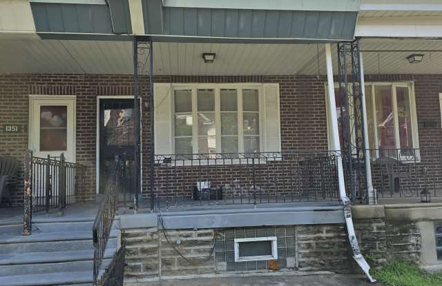 1353 Dyre St photos photos