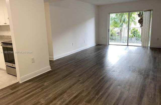 5112 NW 79th Ave photos photos