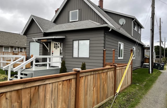 2711 North 8th Street - B - 2711 North 8th Street, Tacoma, WA 98406