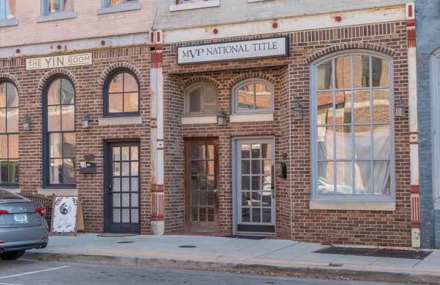 71 1/2 E Jefferson Street Gallery 2