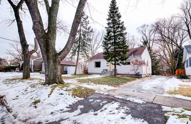 1215 Hickory Road Gallery 2