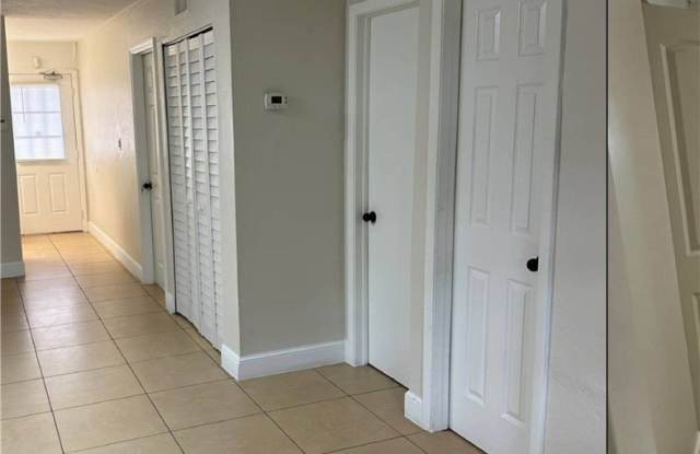 2535 Parkway Street photos photos