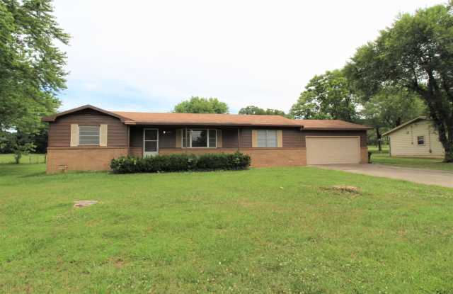 2582 East Wyman Road - 2582 East Wyman Road, Fayetteville, AR 72701