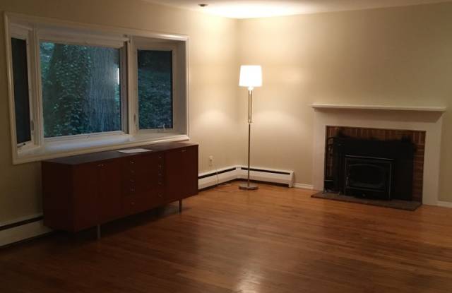 7 Wooded Lane Gallery 2