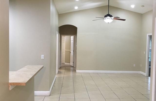 406 Lisa Ann Ct Gallery 3