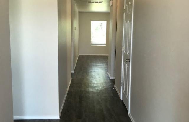 10600 SW 22nd Street Gallery 2
