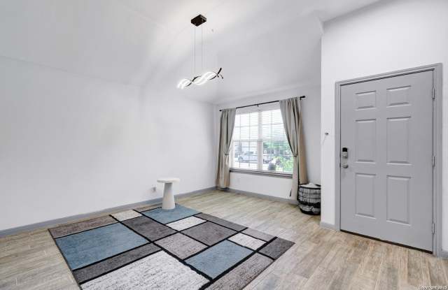 9815 LOCKBERRY LN Gallery 2