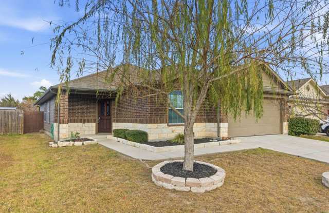 Four Bedroom Home in Manor Gallery 3