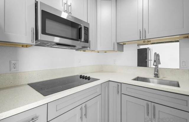 251 Sandstone Gallery 3