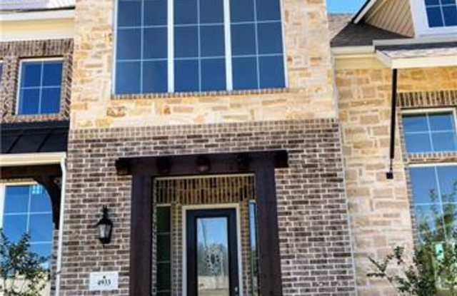 4933 McKinney Hollow Drive Gallery 4