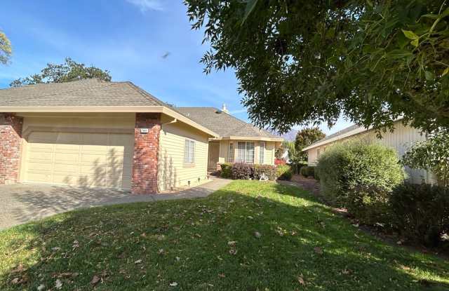 Welcome to a charming 2bd/2ba - 7943 Oakmont Drive, Santa Rosa, CA 95409
