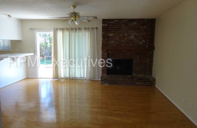 6924 Shoup Avenue Gallery 3