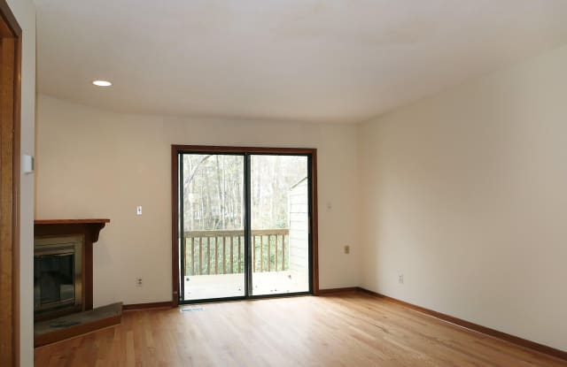 202 Cedarwood Lane Gallery 4