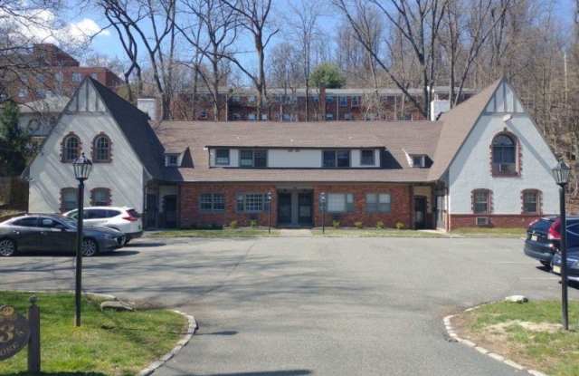 83 Wetmore Ave photos photos