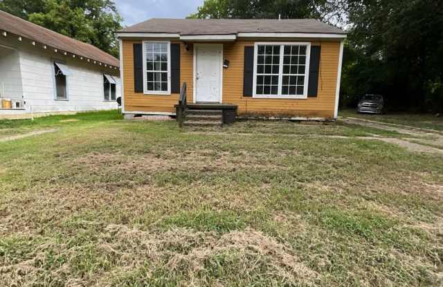 1422 Grigsby St photos photos