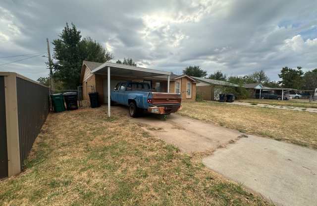 3 Bed, 1.5 Bath, 1 Car Garage Brick Home Gallery 4