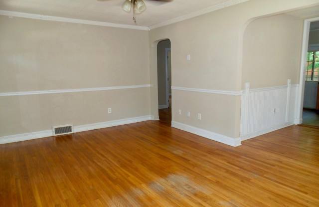 220 ADDISON Gallery 3