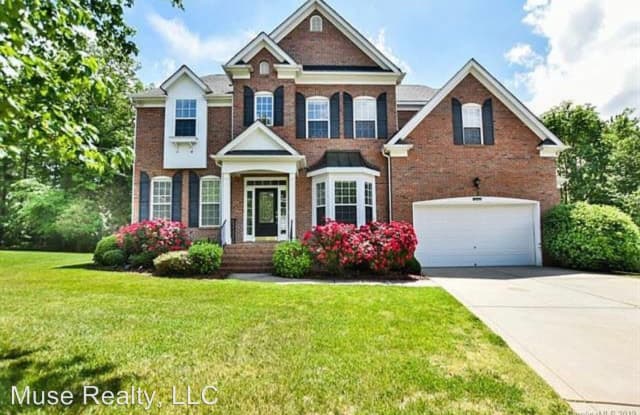 107 Lennon Drive - 107 Lennon Drive, Fort Mill, SC 29715