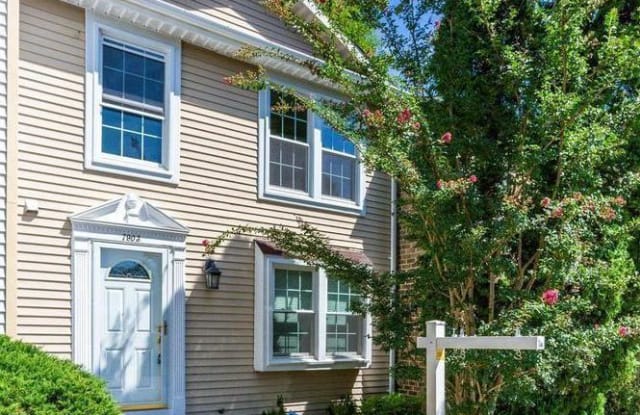 7903 TYSON OAKS CIR - 7903 Tyson Oaks Circle, Tysons Corner, VA 22182