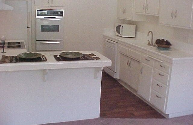 Chateau Vue Apartments Gallery 2