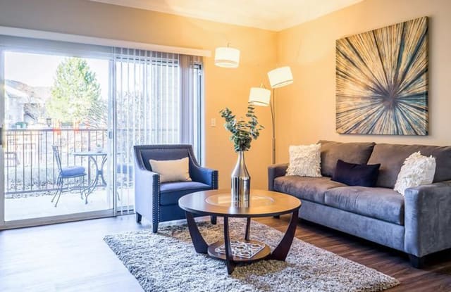 Regatta Gallery 2