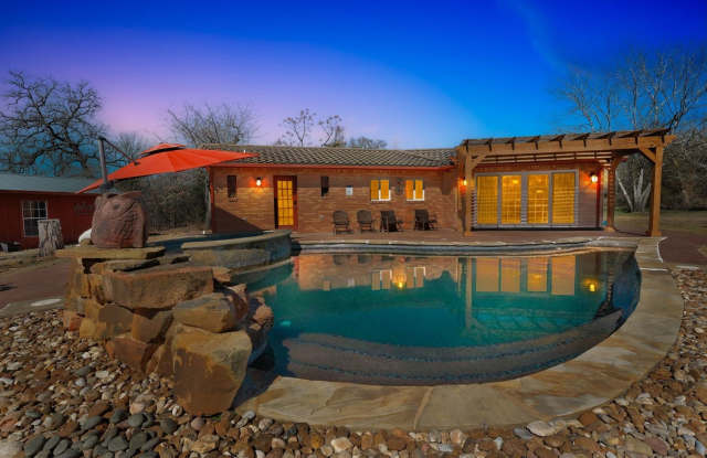 Luxurious Pool House Retreat - 1059 State Highway 95, Camp Swift, TX 78602 Luxurious Pool House Retreat - 1059 State Highway 95, Camp Swift, TX 78602