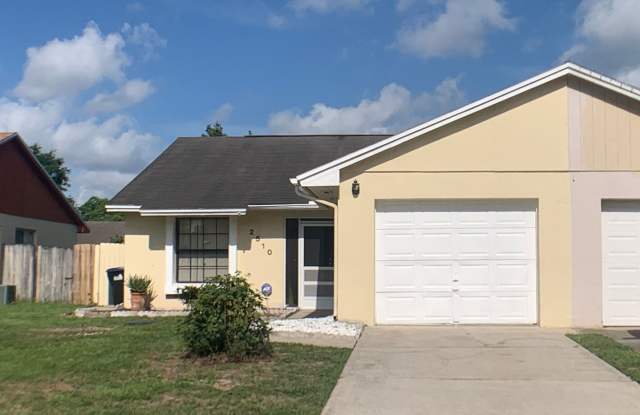Beautiful open 2/2 Near UCF photos photos