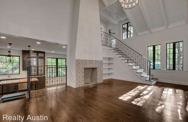 1208 West 22 1/2 Street Gallery 2