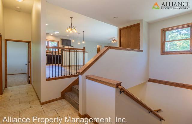 1633 Fishermans Ln. Gallery 2