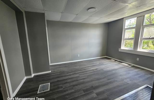 1 bedroom 1 bathroom Apartment for Rent! - 1123 Amanda Street, Pittsburgh, PA 15210
