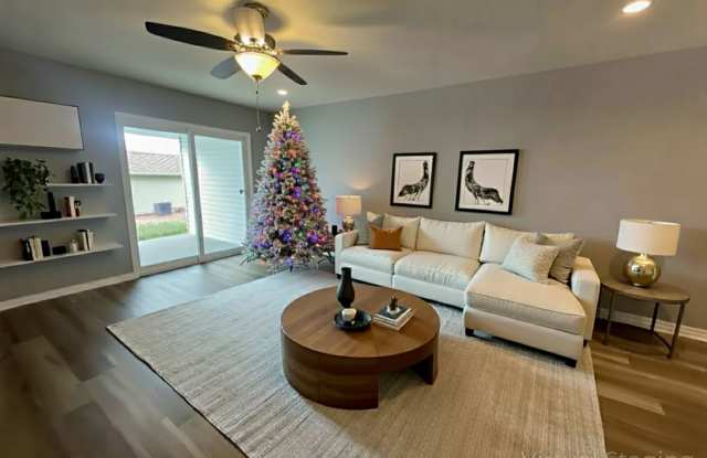 Move In Special - FREE RENT  Luxury Lake Living Starts Here – Brand-New 2 Bed, 2 Bath House in Kimberling City- Year Round Vacation Home photos photos
