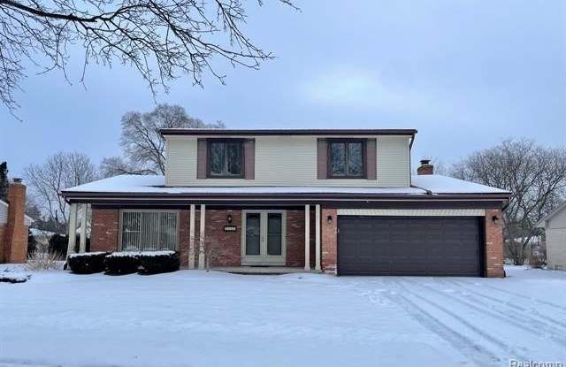 4886 HUBBARD Drive photos photos