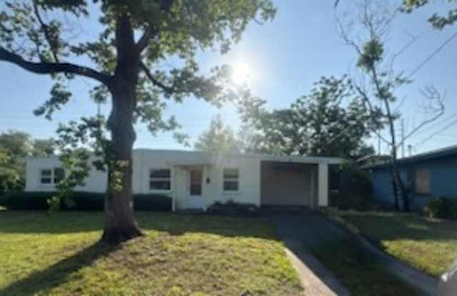 3 Bedroom 1 Bath Home For Rent at 247 Cocos Drive Orlando, Fl. 32807. photos photos