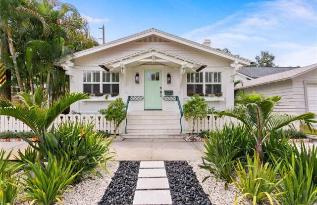 1716 OAK STREET NE photos photos