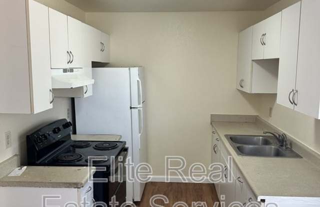 2102 East 5th Street - D Gallery 1