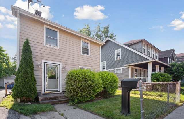 1349 W 87 St photos photos