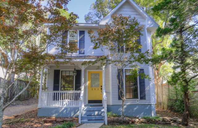 Victorian in Downtown Fairhope photos photos