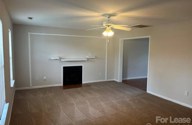 1426 Peach Park Lane Gallery 3