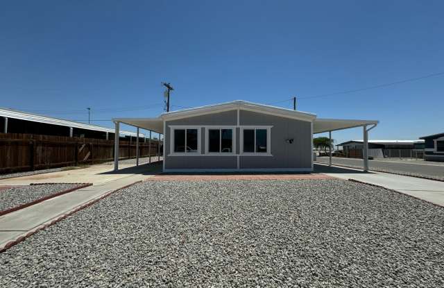 AVAILABLE NOW!! 3 Bed / 2 Bath Home in Thousand Palms photos photos