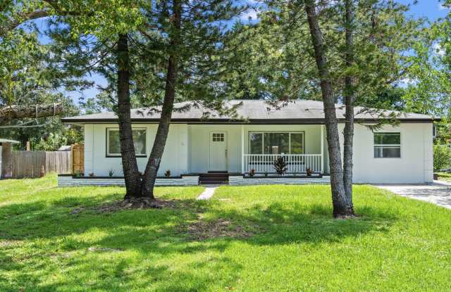 1369 Pine Brook Dr photos photos