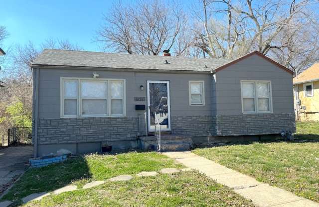 Updated 3 Bedroom Ranch with New Carpet, Fresh Paint, Fenced Yard & Basement! photos photos