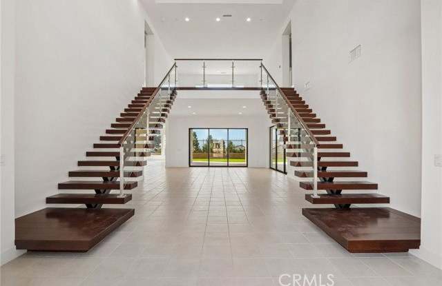 20580 Edgewood Court Gallery 2