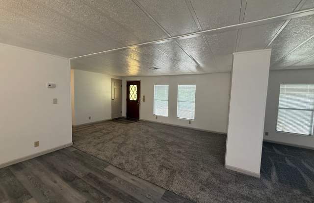 3 Bedroom 2 Bathroom Mobile Home Gallery 4