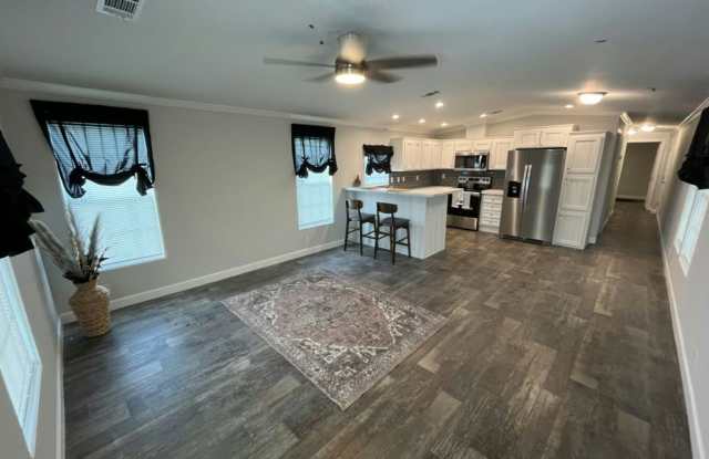 311 Lighthouse Way Gallery 2