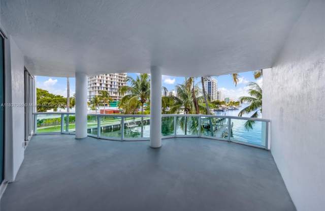 7914 Harbor Island Dr - 7914 Harbor Island Drive, North Bay Village, FL 33141